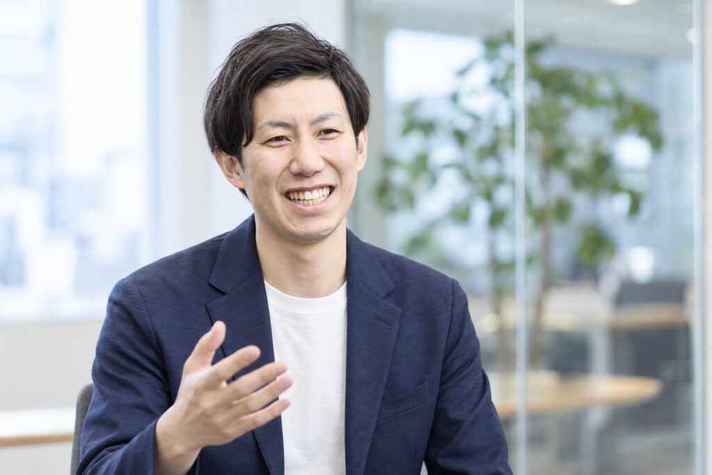 FDX株式会社　根耒 京平様